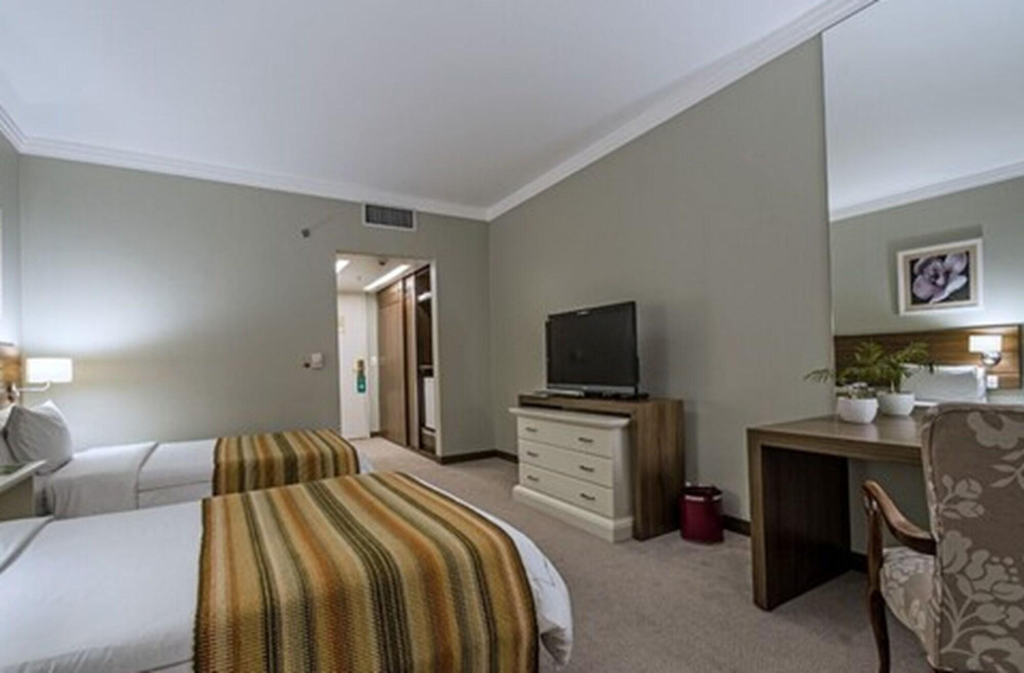Hotel Transamerica ساو باولو المظهر الخارجي الصورة A room at the hotel