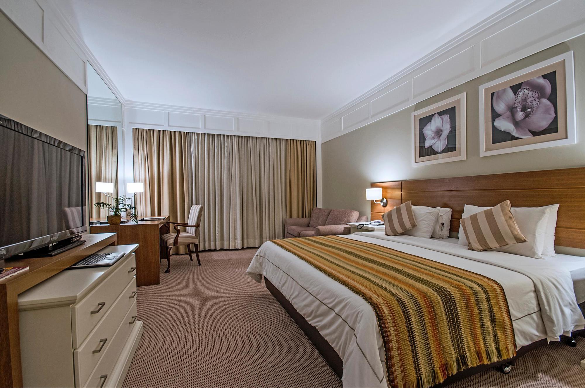Hotel Transamerica ساو باولو المظهر الخارجي الصورة A room at the hotel