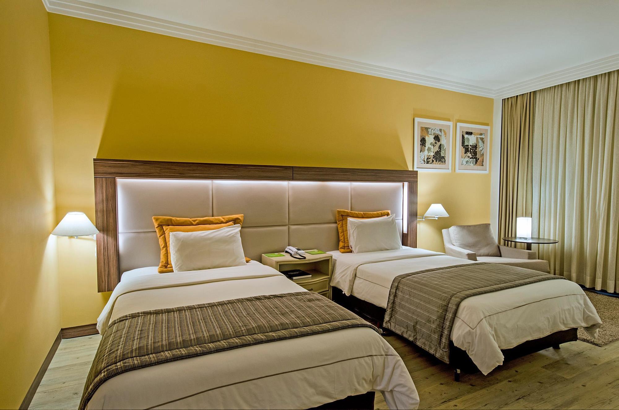 Hotel Transamerica ساو باولو المظهر الخارجي الصورة A room at the hotel