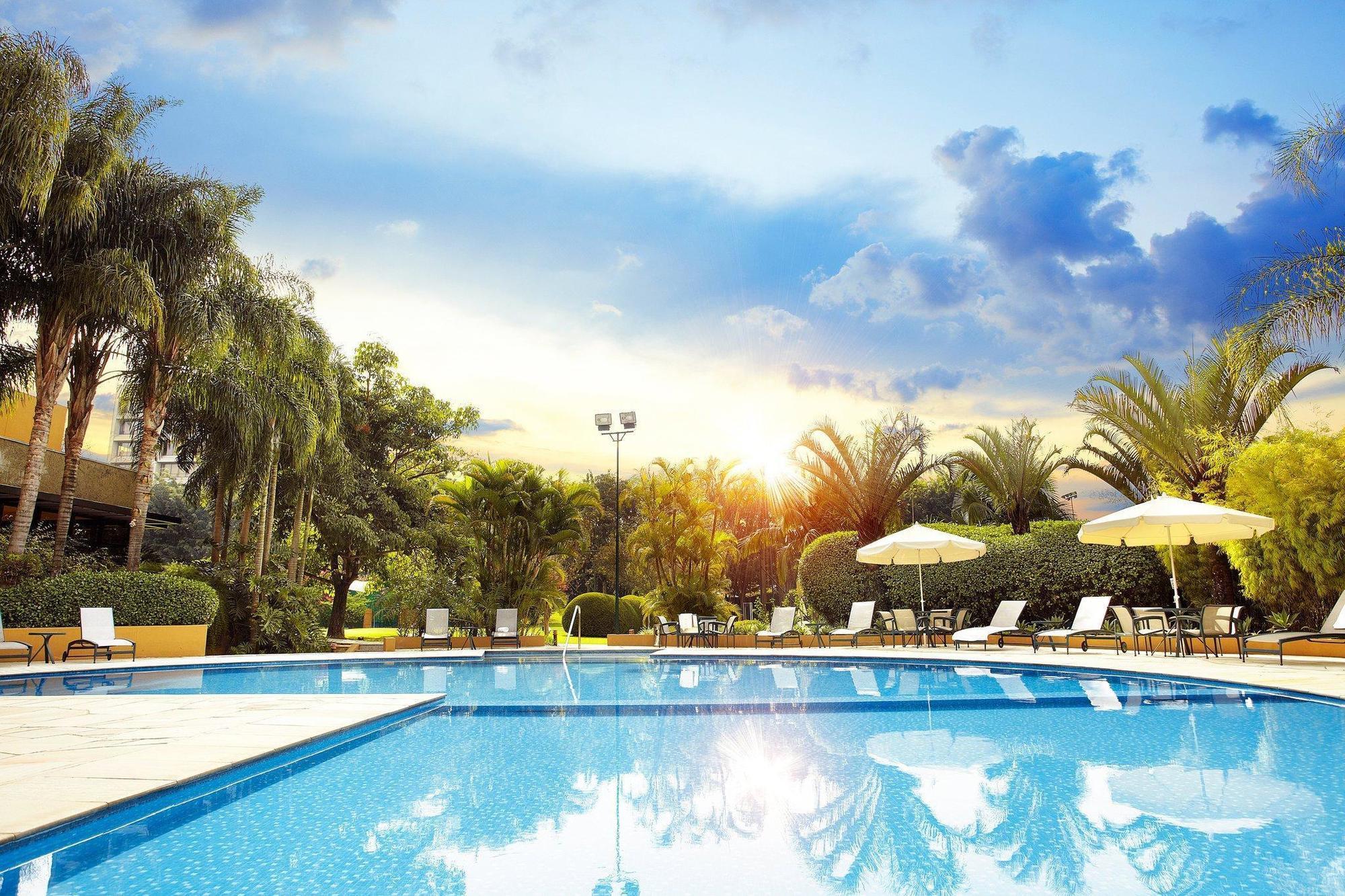 Hotel Transamerica ساو باولو المظهر الخارجي الصورة The pool at the hotel